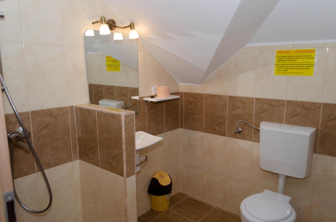 Ferienwohnung Mansarda Mica Cu Baie Proprie Cluj-Napoca Exterior foto